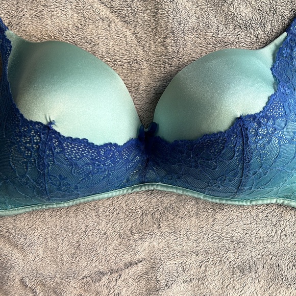 DÉESSE💫 Blue With Lace Lightly Padded Wireless Lightweight Bra - Picture 3 of 13